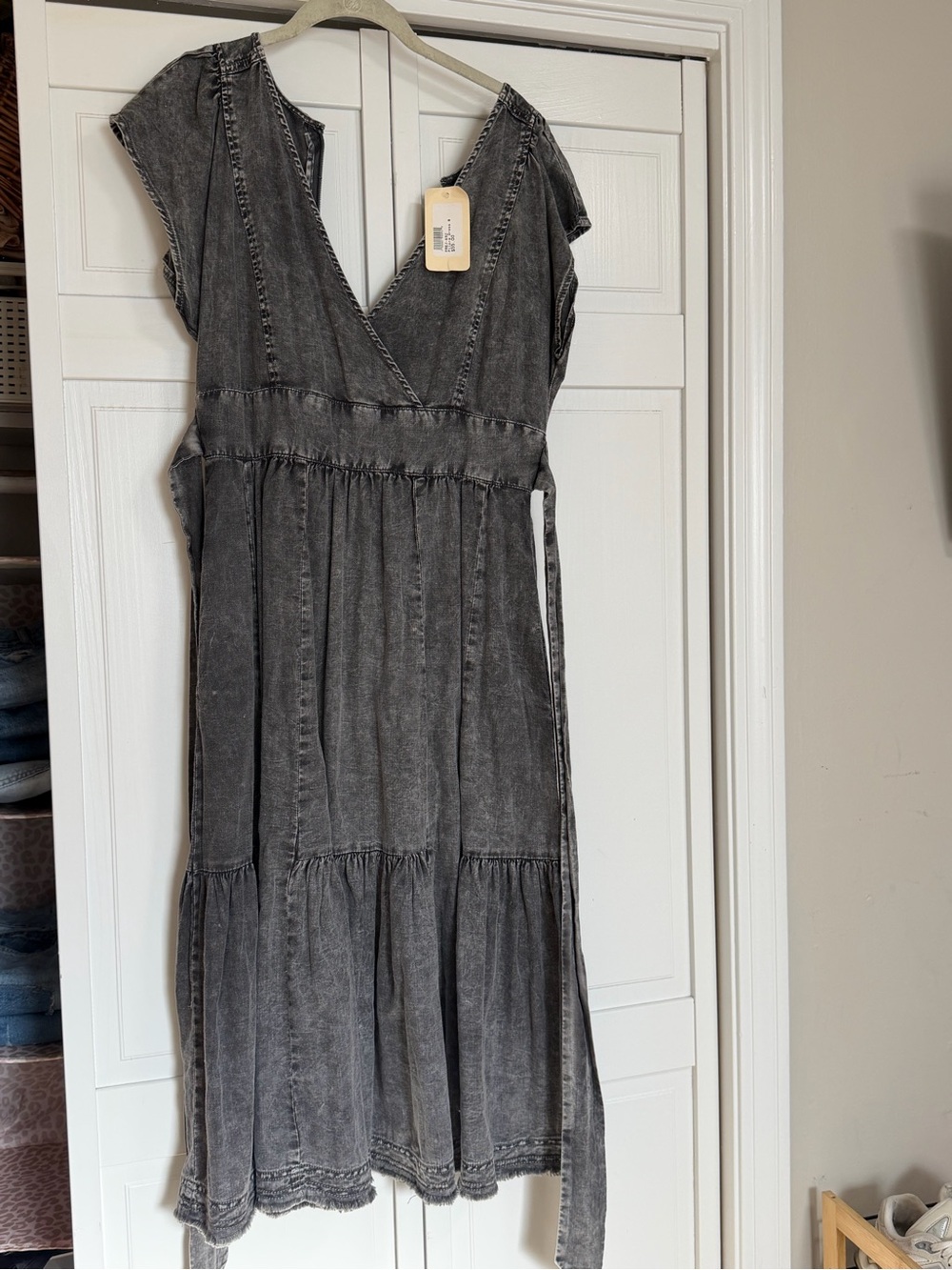 Pilcro Washed Grey/Black V-Neck Tiered Women's Dress